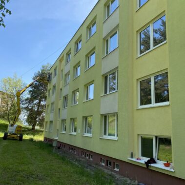 Obnova fasády bytového domu – Zvolen | KEISH
