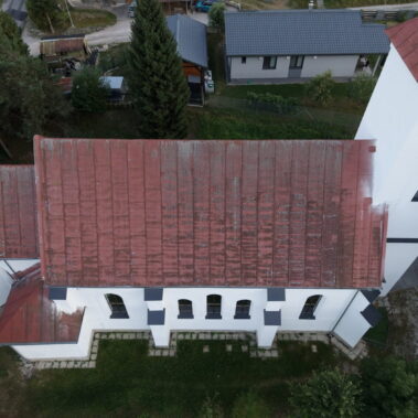 Obnova náteru strechy - Kostol, Novomeská Huta | KEISH