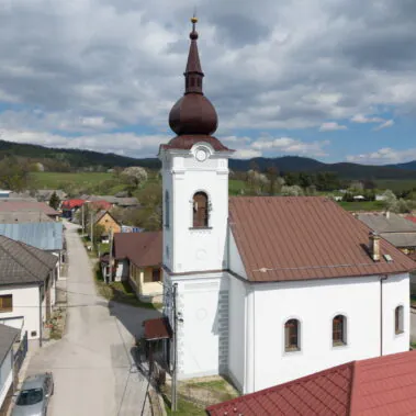 Oprava fasády a remeselno-umeleckých prvkov | Evanjelický kostol, Revúcka Lehota